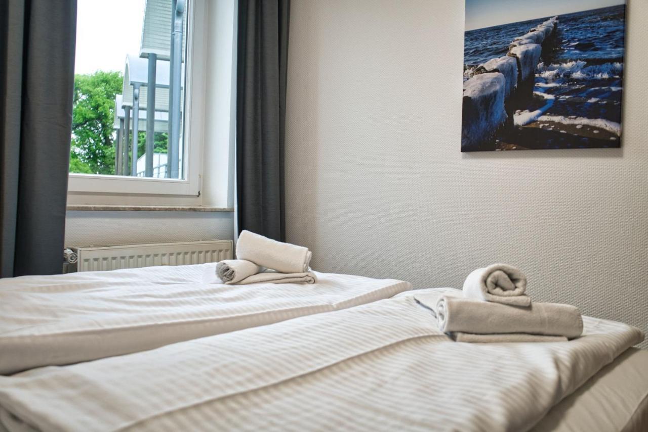 Strandnah, Balkon, Ahoi Erlebnisbad Gratis In Sellin - Strandresidenz Brandenburg Fewo 36 غورين المظهر الخارجي الصورة